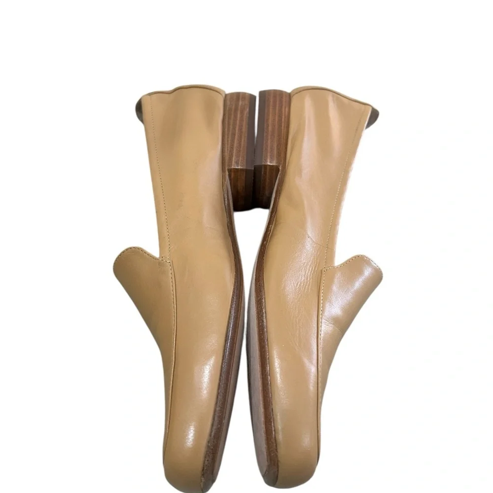 Anne Klein Classic buck leather supersoft slip in tan round toe Loafers sz 8.5
